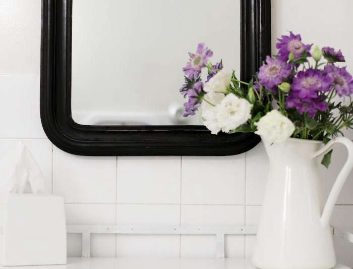 700 black mirror flowers  