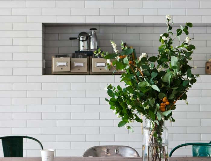 700 m lane greenery in vase green light  