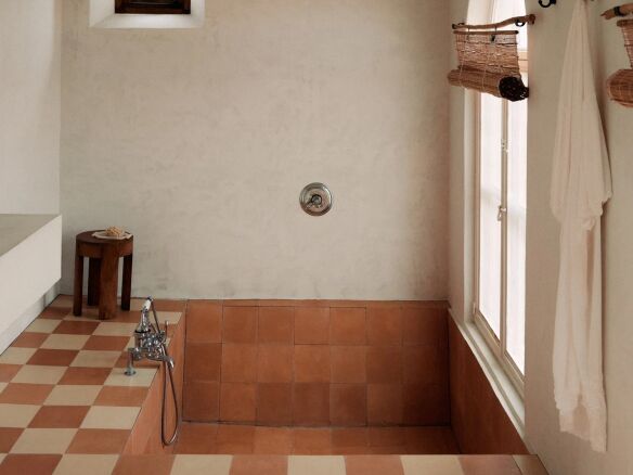 alex boudrea todo santos sunken bath crop  