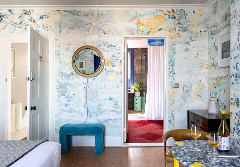 angelas rooms dressing en suite  