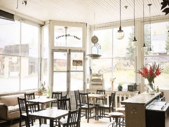 bread bar winter 2017 full interior  