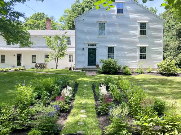 The DIY Apartment Architects Planned the Remodel the Owners Did the Majority of the Work Themselves portrait 21