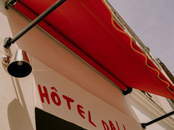 A Collective Interior Hotel Mass in Pigalle Paris portrait 32