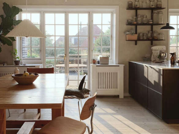 femte til venstre johanne landbo dining 1  