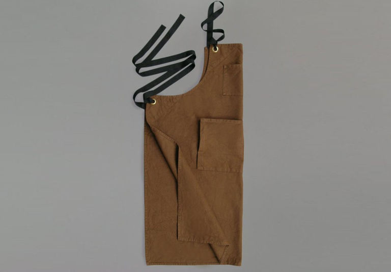 labour and wait bib apron  