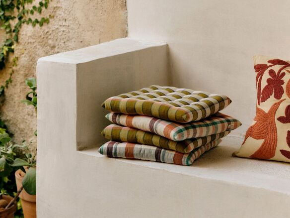 priya check chair pillow  