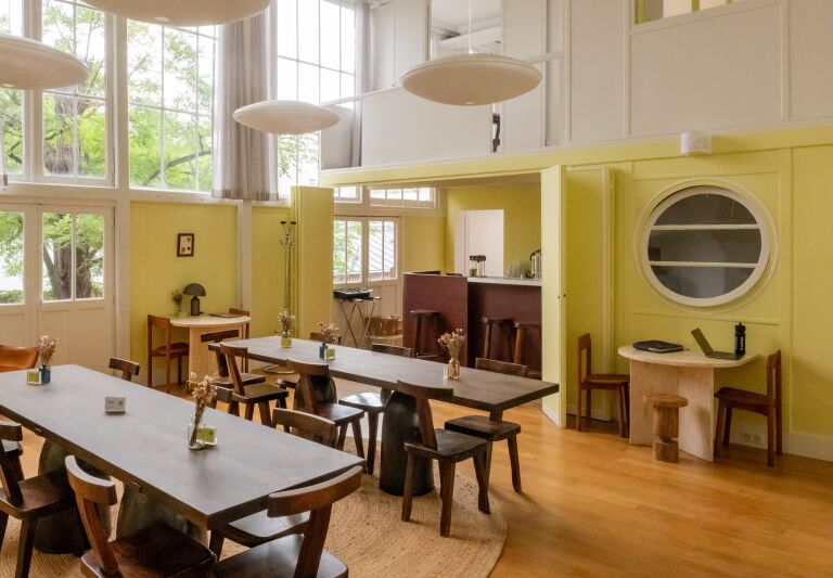 A Collective Interior Hotel Mass in Pigalle Paris portrait 8