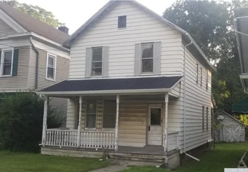 the \19\10 house is located on a quiet residential street within walking distan 31