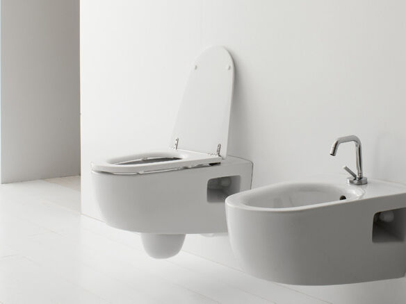 scarabeo tizi suspended toilet  