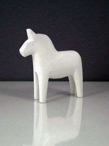 white  20  dala  20  horse